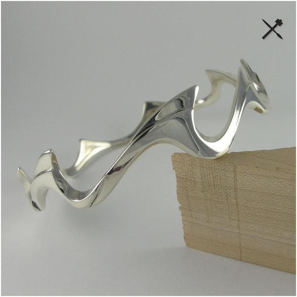 Bangle ...sharp waves