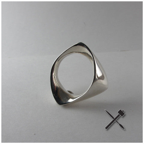 Asymetric ring 1  size 6.5