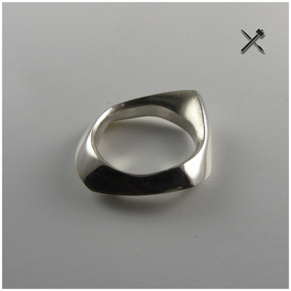 asymetric 4 size  6.8